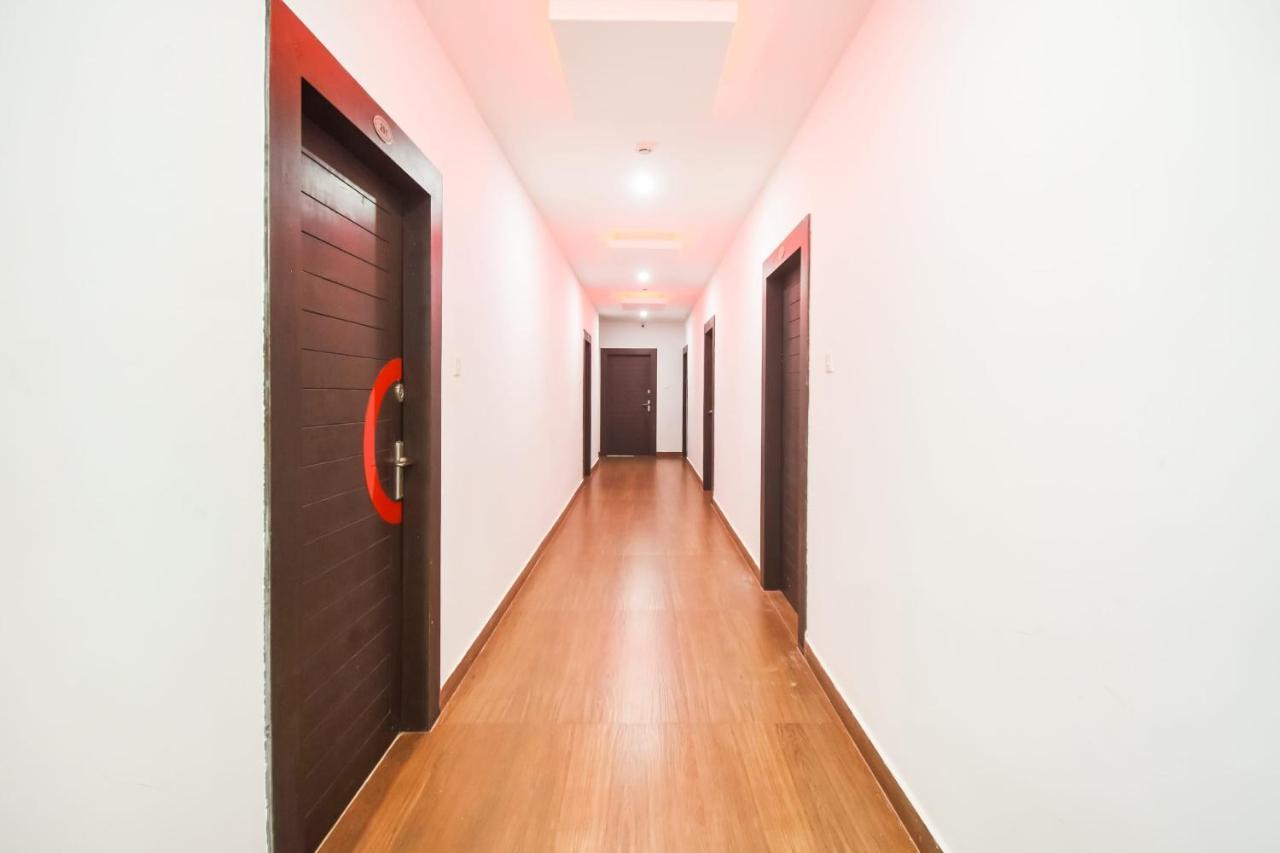 Hotel Collection O Red Velvet Premium Balianta Exterior foto