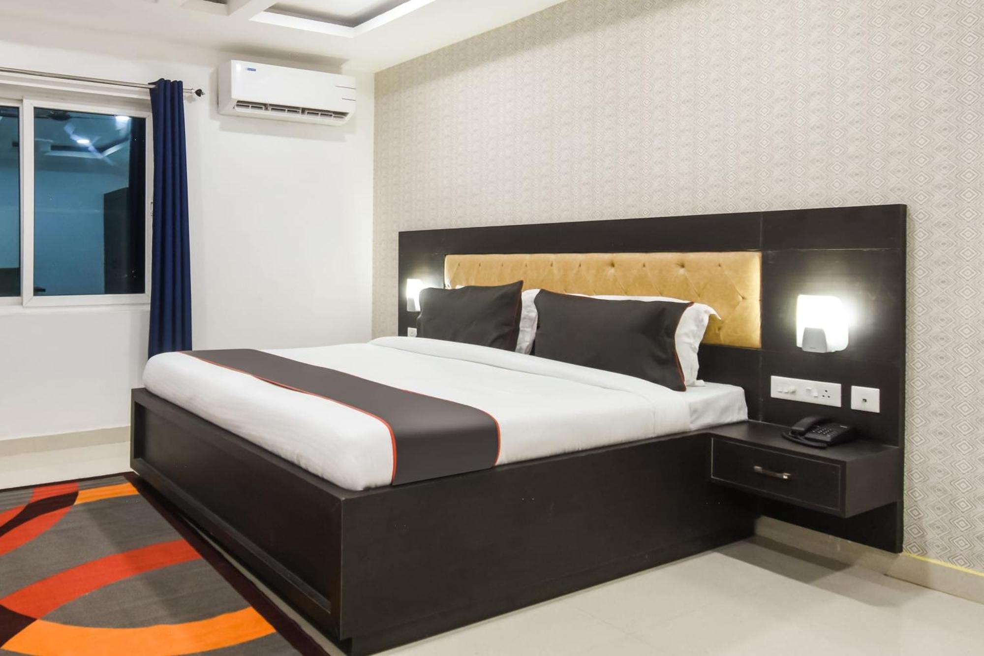 Hotel Collection O Red Velvet Premium Balianta Exterior foto